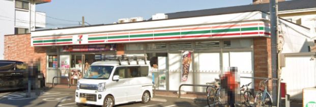 セブンイレブン 鶴ヶ島市役所通り店の画像