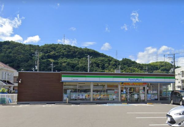 ファミリーマート 和歌山内原店の画像