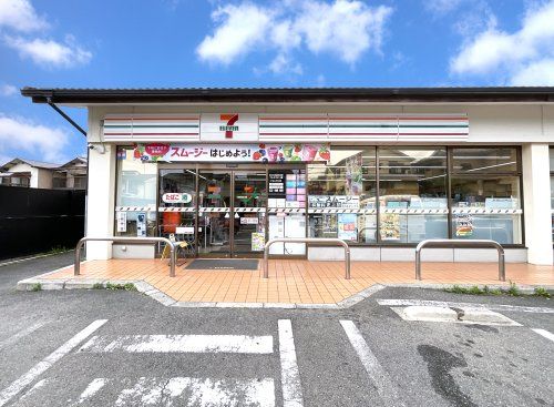 セブンイレブン【深草大亀谷店】の画像