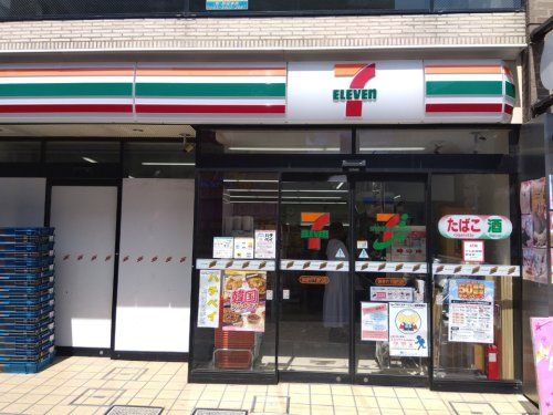 セブンイレブン 原宿竹下通り店の画像