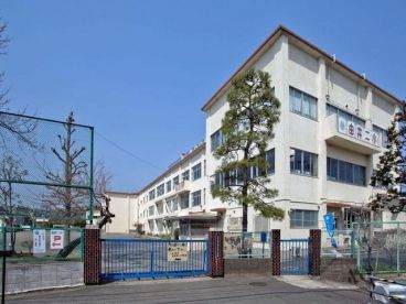 八王子市立 由井第二小学校の画像