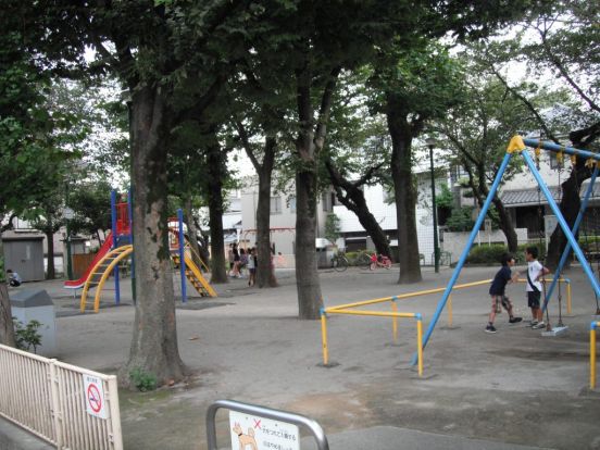 駒込林町公園の画像