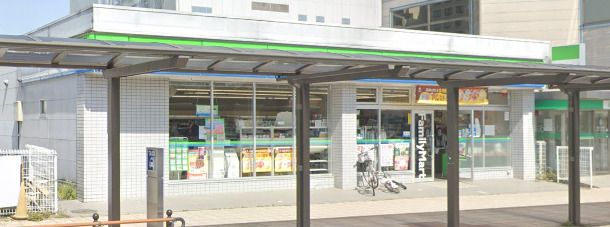 ファミリーマート 飯能駅南口店の画像