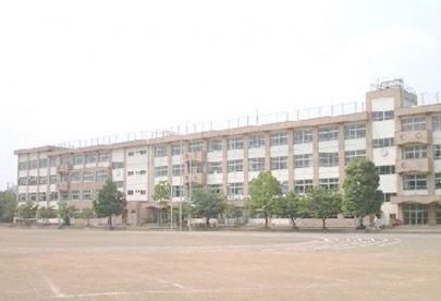 八王子市立南大沢中学校の画像