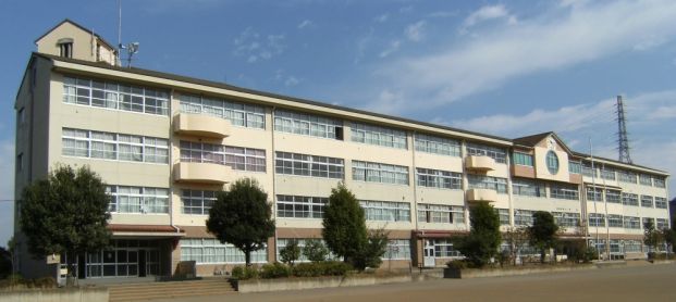八王子市立上柚木中学校の画像