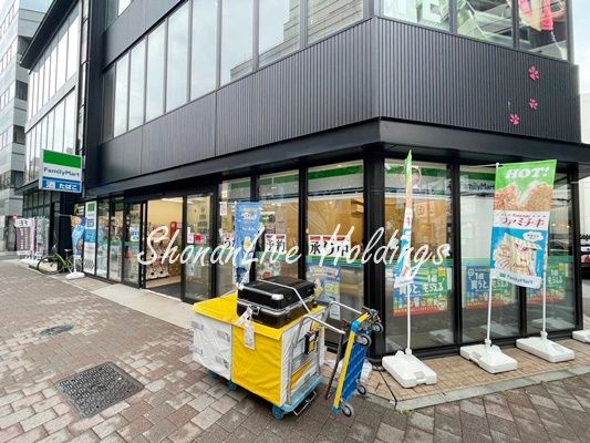 ファミリーマート 横浜常盤町店の画像