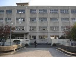 高槻市立芝生小学校の画像