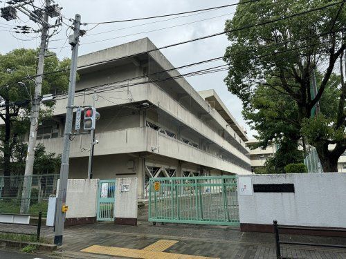 吹田市立豊津西中学校の画像