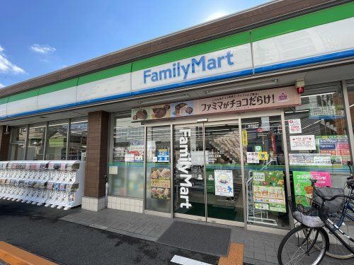 ファミリーマート 城東えなみ店の画像