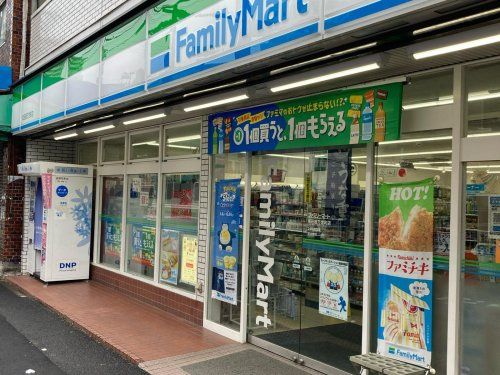 ファミリーマート 和田屋万世町店の画像