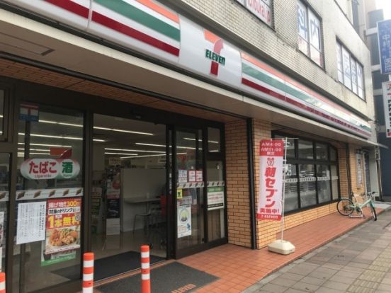 セブンイレブン 横浜上反町店の画像