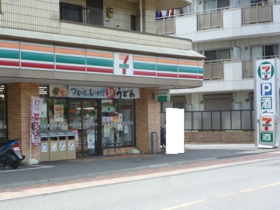 セブンイレブン 戸田新曽南店の画像