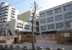 大阪市立南港桜小学校の画像