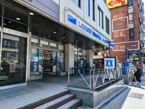 ローソン 横浜不老町一丁目店の画像