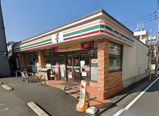 セブンイレブン 蕨市役所通り店の画像