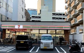 セブンイレブン 川崎小川町店の画像