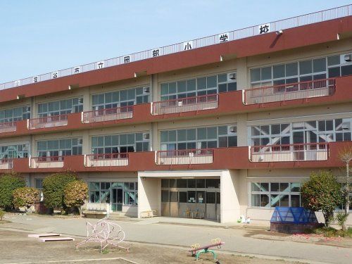 岡部小学校の画像