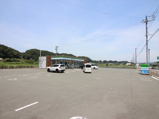 ファミリーマート 豊川東上町店の画像