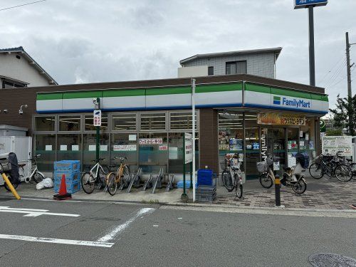 ファミリーマート 井高野駅前店の画像