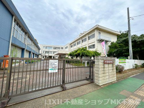 三芳町立藤久保小学校の画像