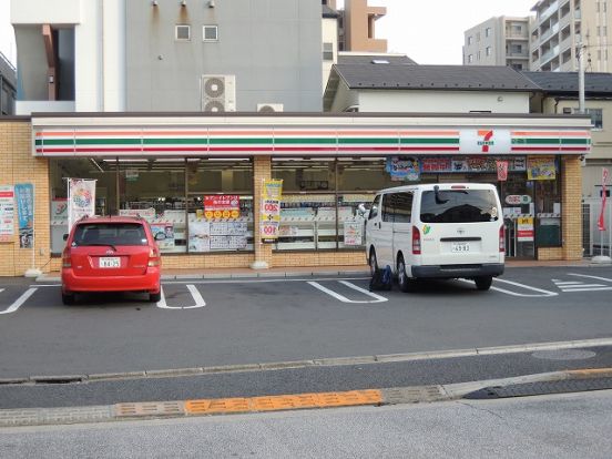 セブンイレブン「本羽田1丁目店」の画像