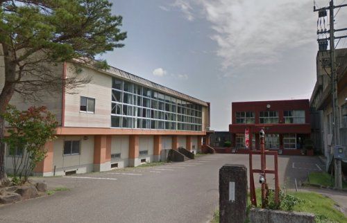 上越市立黒田小学校の画像