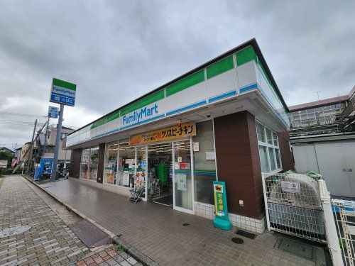 ファミリーマート 西武狭山ケ丘駅前店の画像