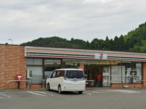 セブンイレブン 佐土原東上那珂店の画像