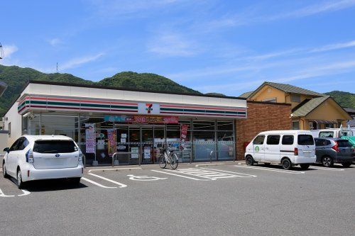 セブンイレブン 小倉沼本町店の画像