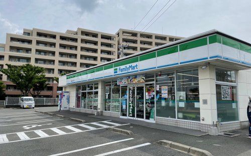 ファミリーマート 福岡姪浜二丁目店の画像