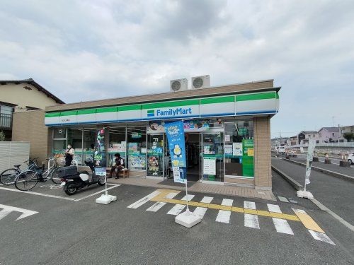 ファミリーマート 所沢久米東店の画像