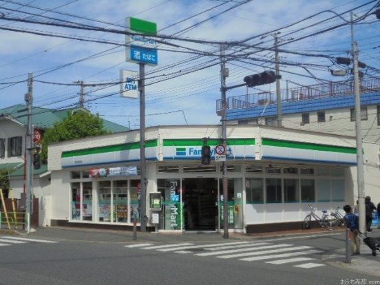 ファミリーマート 東伏見駅前店の画像