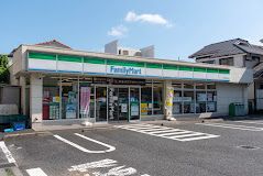 ファミリーマート 大泉目白通り店の画像