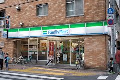 ファミリーマート 桜台駅前店の画像