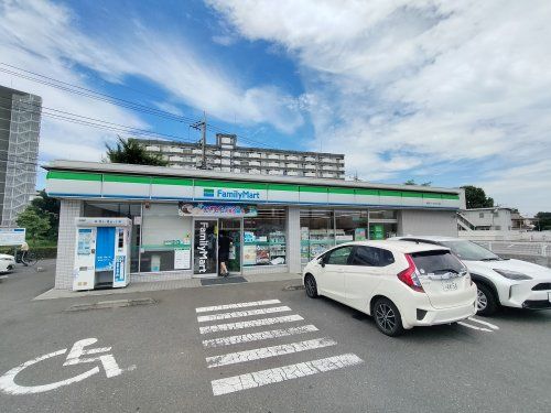 ファミリーマート 所沢パークタウン店の画像