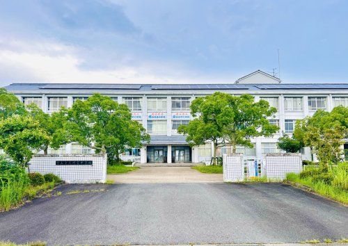 守山市立明富中学校の画像