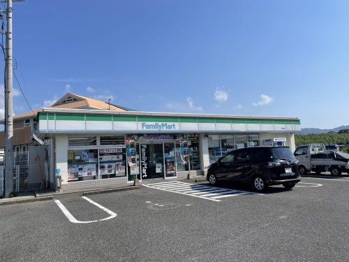 ファミリーマート 鳥取南店の画像