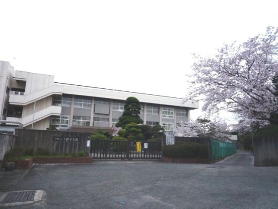 上牧町立上牧小学校の画像