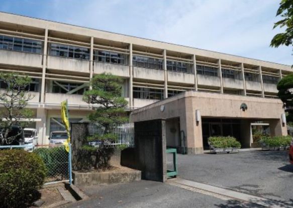 橿原市立畝傍中学校の画像