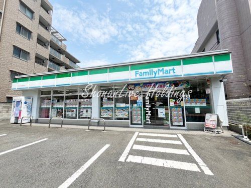 ファミリーマート　三ッ沢上町駅前店の画像