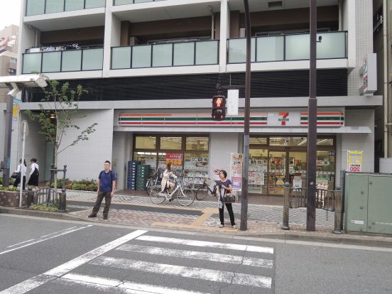 セブン-イレブン「蒲田駅前店」の画像