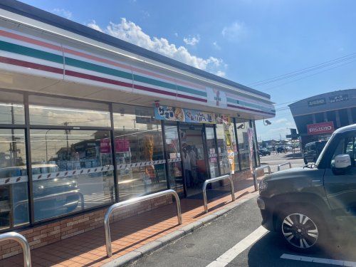 セブン-イレブン 岩倉駅東口店の画像