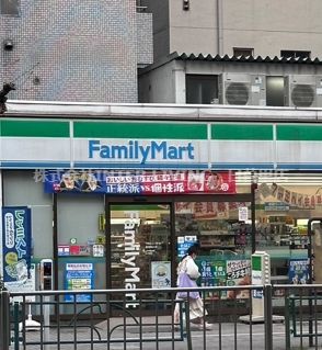 ファミリーマート 町屋店の画像