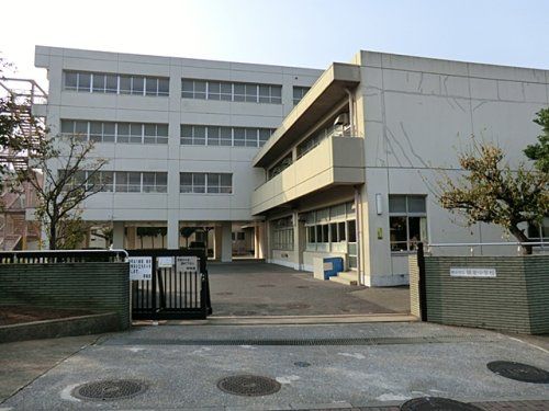 横浜市立領家中学校の画像