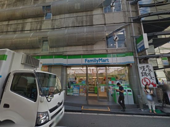 ファミリーマートエル本町店の画像