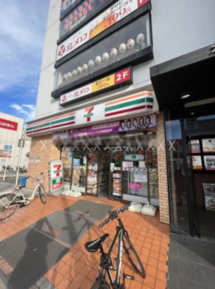 セブンイレブン 新松戸駅前店の画像