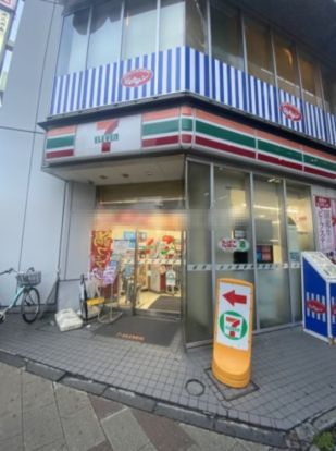 セブンイレブン 流山おおたかの森駅東口店の画像