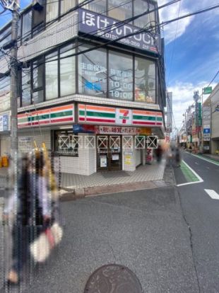 セブンイレブン 越谷駅東口店の画像