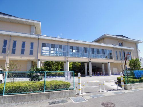 下諏訪町立下諏訪南小学校の画像