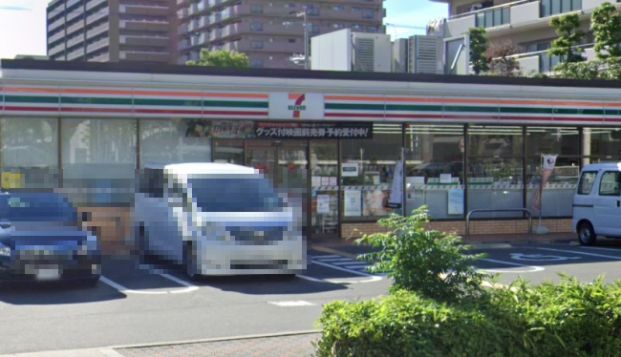 セブンイレブン 大阪友渕町3丁目店の画像